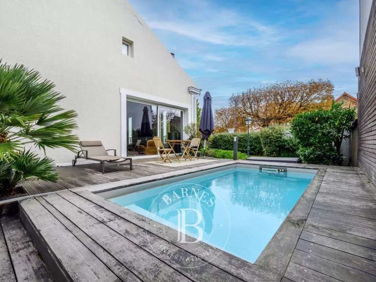 House Saint-Maur-des-Fossés - 5 bedrooms - 220m²