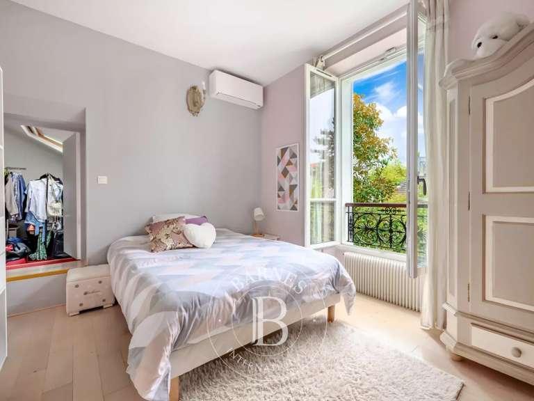 House Saint-Maur-des-Fossés - 5 bedrooms - 220m²