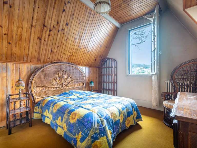 House Saint-Maur-des-Fossés - 4 bedrooms - 304m²