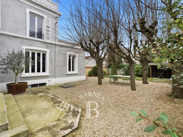 Maison Saint-Maur-des-Fossés - 4 chambres - 236m²