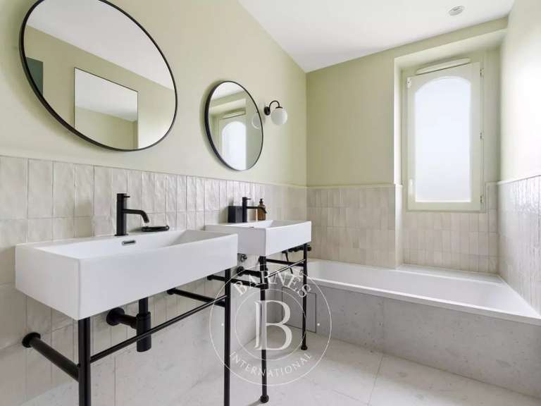 Maison Saint-Maur-des-Fossés - 4 chambres - 236m²