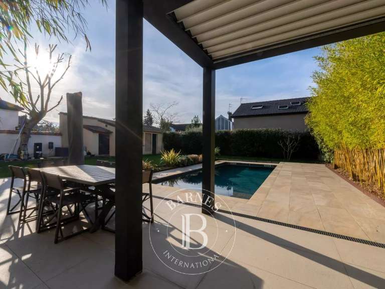 Maison Saint-Maur-des-Fossés - 6 chambres - 235m²