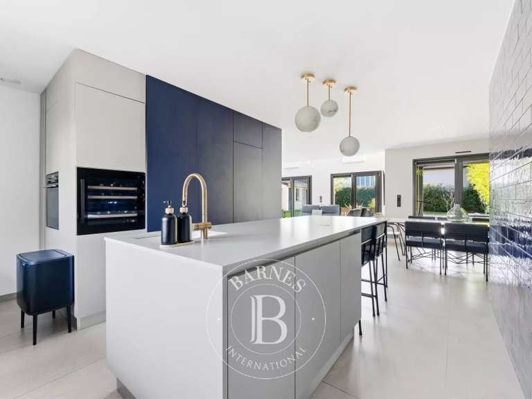 Maison Saint-Maur-des-Fossés - 6 chambres - 235m²