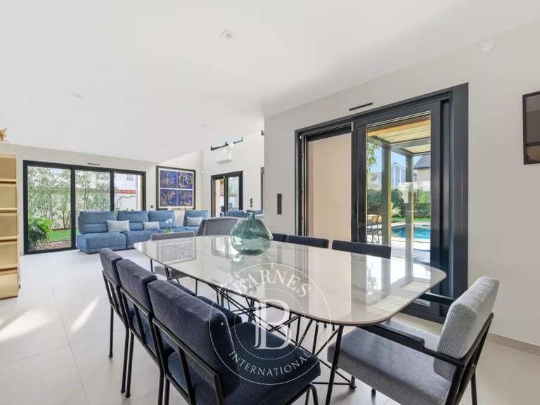 Maison Saint-Maur-des-Fossés - 6 chambres - 235m²