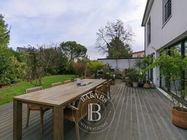 Maison Saint-Maur-des-Fossés - 5 chambres - 378m²