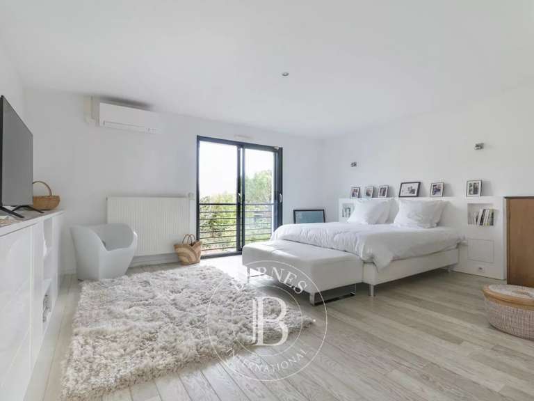 Maison Saint-Maur-des-Fossés - 5 chambres - 378m²