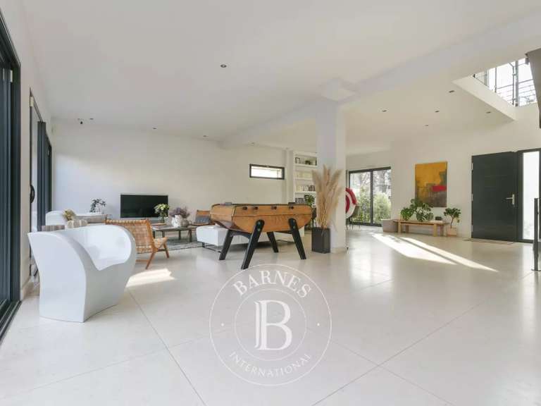 Maison Saint-Maur-des-Fossés - 5 chambres - 378m²