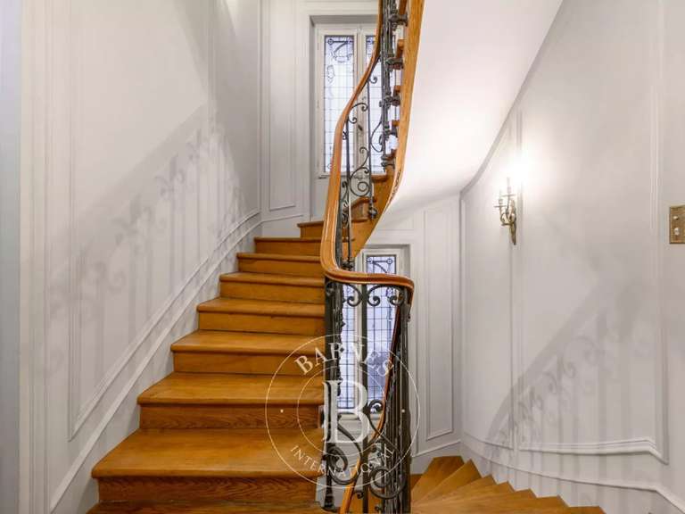 Maison Saint-Maur-des-Fossés - 5 chambres - 279m²