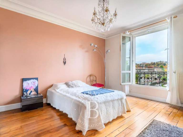 Maison Saint-Maur-des-Fossés - 5 chambres - 279m²