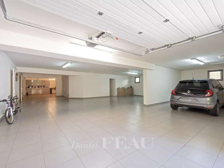 Maison Saint-Maur-des-Fossés - 5 chambres - 298m²