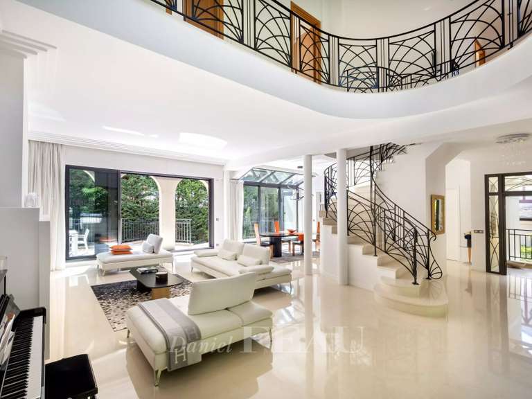 Maison Saint-Maur-des-Fossés - 5 chambres - 298m²