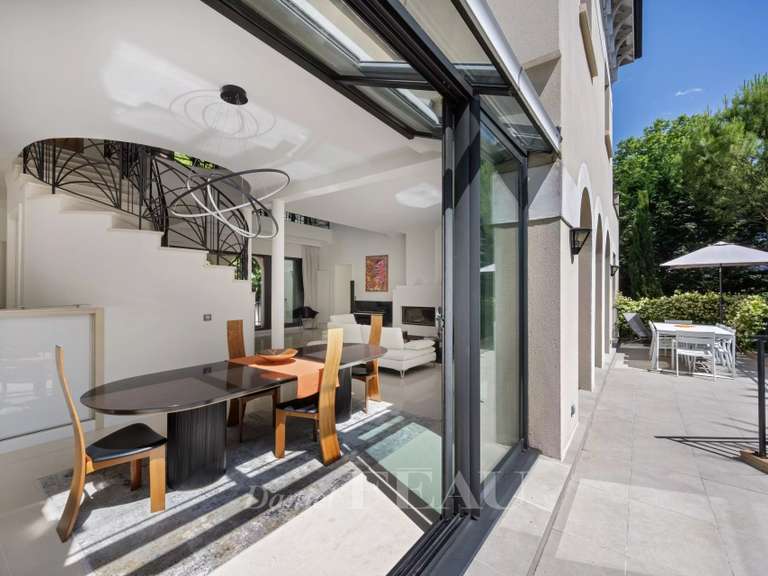 Maison Saint-Maur-des-Fossés - 5 chambres - 298m²