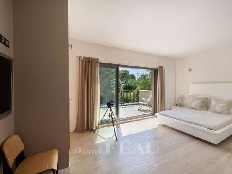 Maison Saint-Maur-des-Fossés - 5 chambres - 298m²