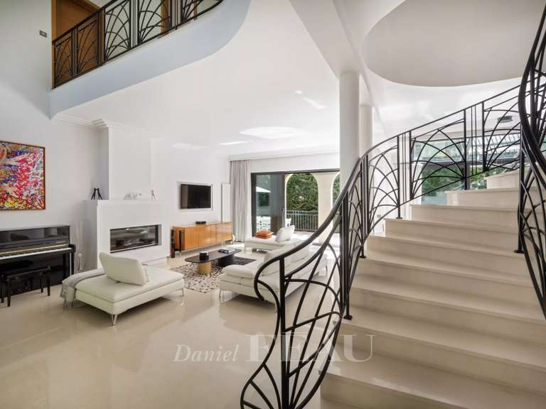 Maison Saint-Maur-des-Fossés - 5 chambres - 298m²