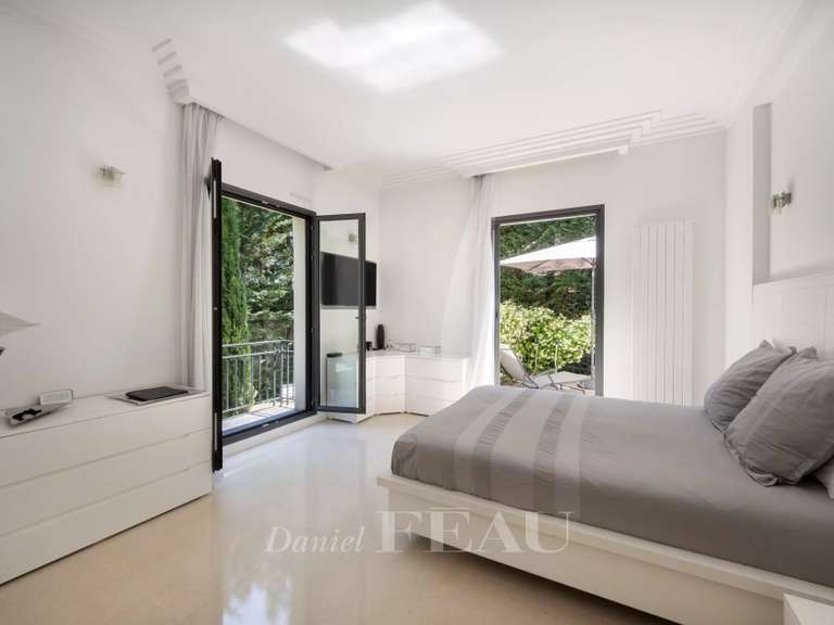 Maison Saint-Maur-des-Fossés - 5 chambres - 298m²