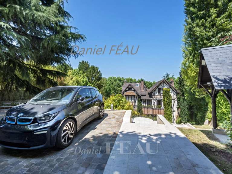 Maison Saint-Maur-des-Fossés - 7 chambres - 436m²