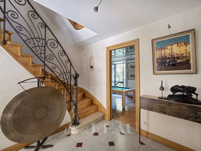 Maison Saint-Maur-des-Fossés - 7 chambres - 436m²