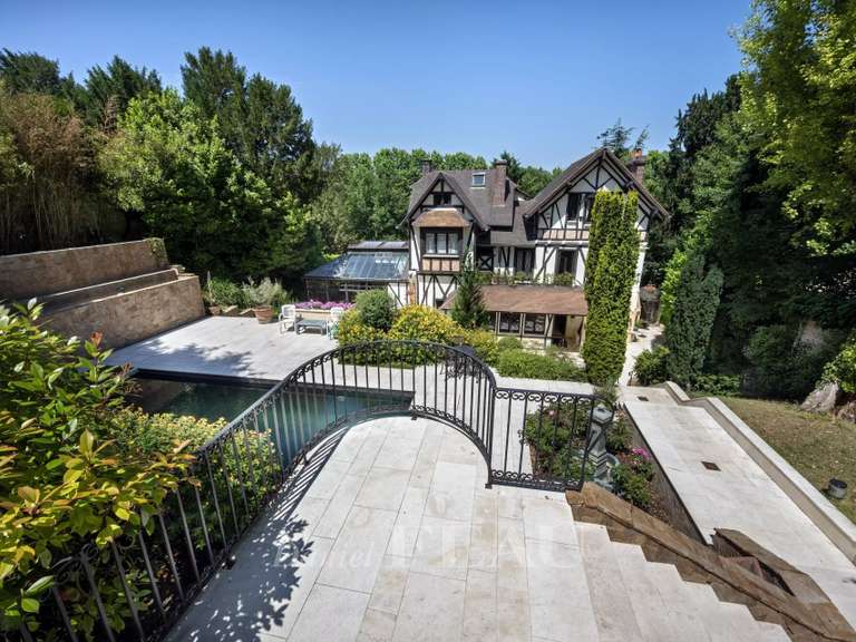 Maison Saint-Maur-des-Fossés - 7 chambres - 436m²