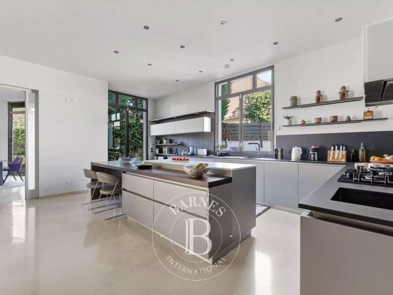 Maison Saint-Maur-des-Fossés - 7 chambres - 350m²