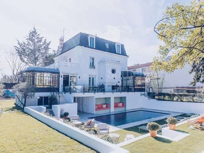 Maison Saint-Maur-des-Fossés - 10 chambres - 536m²