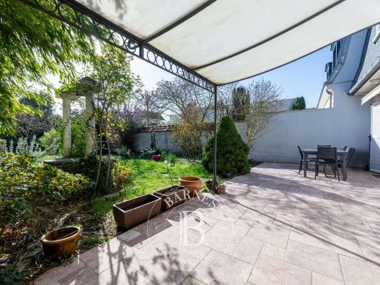 Maison Saint-Maur-des-Fossés - 5 chambres - 168m²