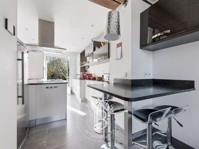 Maison Saint-Maur-des-Fossés - 5 chambres - 168m²