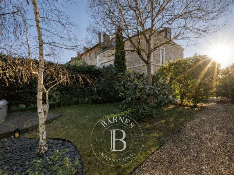 Maison Saint-Maur-des-Fossés - 5 chambres - 200m²