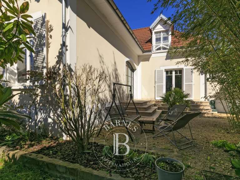 Maison Saint-Maur-des-Fossés - 4 chambres - 214m²