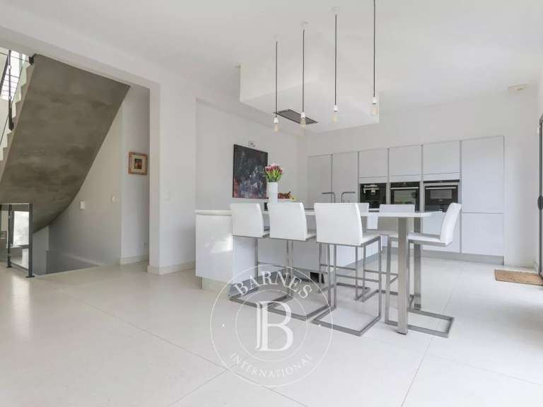 Maison Saint-Maur-des-Fossés - 5 chambres - 378m²