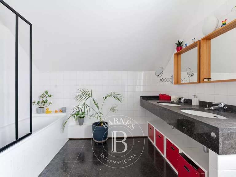 Maison Saint-Maur-des-Fossés - 6 chambres - 317m²