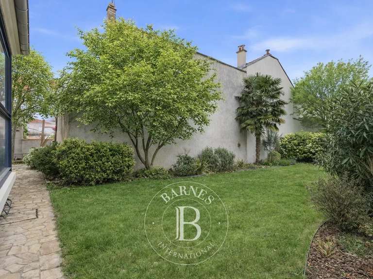 Maison Saint-Maur-des-Fossés - 6 chambres - 317m²