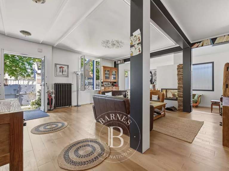 Maison Saint-Maur-des-Fossés - 5 chambres - 282m²