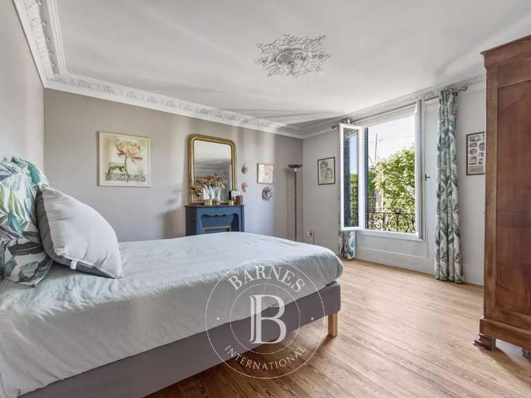 Maison Saint-Maur-des-Fossés - 5 chambres - 282m²