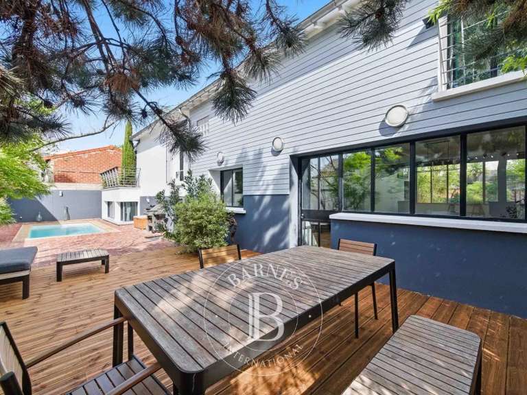 Maison Saint-Maur-des-Fossés - 5 chambres - 226m²