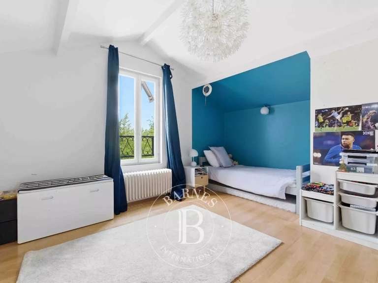 Maison Saint-Maur-des-Fossés - 5 chambres - 226m²