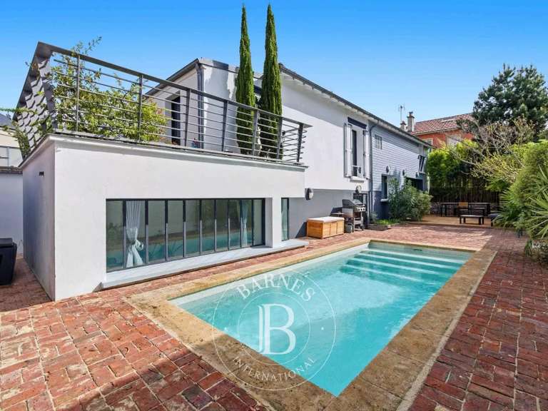 Maison Saint-Maur-des-Fossés - 5 chambres - 226m²