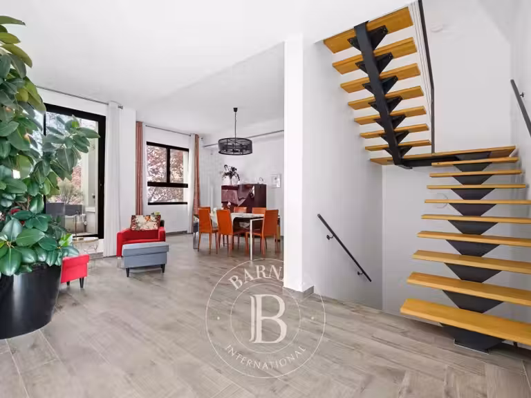 House Saint-Maur-des-Fossés - 4 bedrooms - 306m²