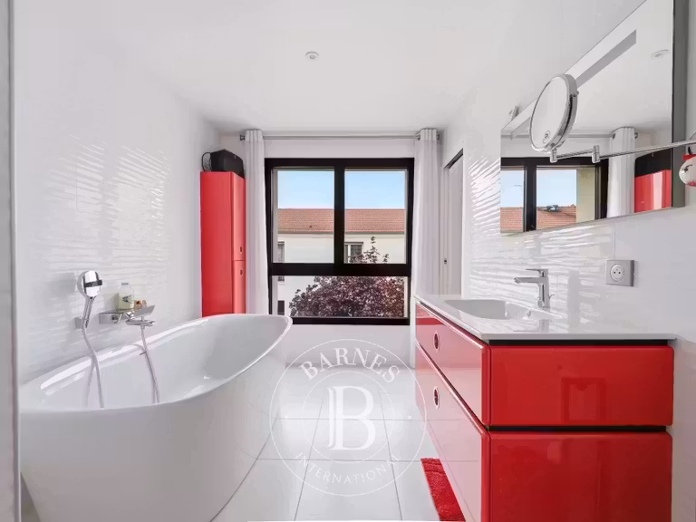 House Saint-Maur-des-Fossés - 4 bedrooms - 306m²