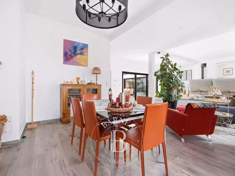 House Saint-Maur-des-Fossés - 4 bedrooms - 306m²