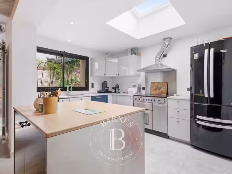 House Saint-Maur-des-Fossés - 4 bedrooms - 306m²