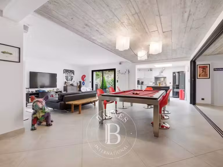 House Saint-Maur-des-Fossés - 4 bedrooms - 306m²