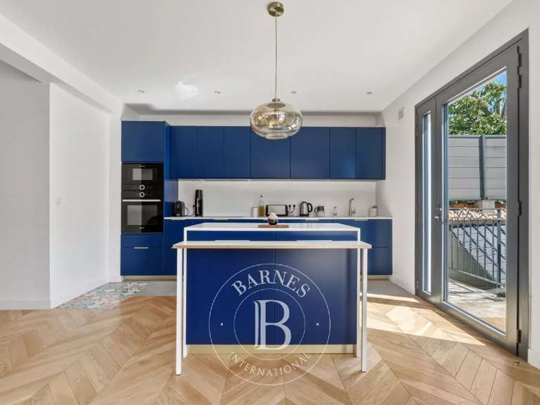 Maison Saint-Maur-des-Fossés - 5 chambres - 303m²