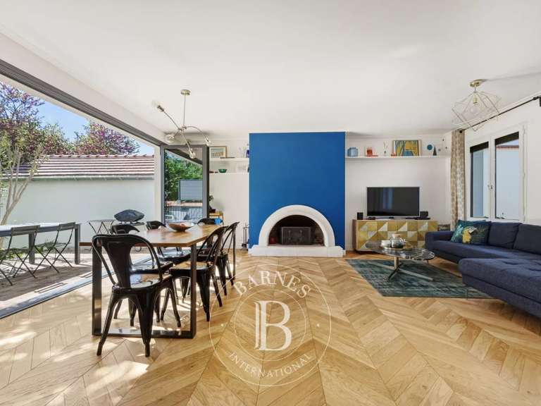 Maison Saint-Maur-des-Fossés - 5 chambres - 303m²