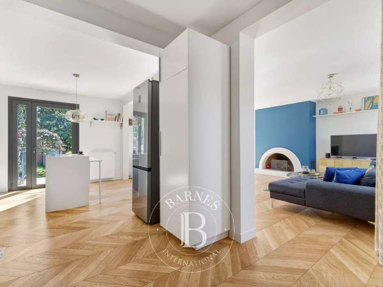 Maison Saint-Maur-des-Fossés - 5 chambres - 303m²