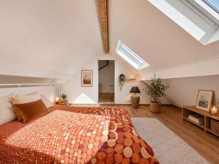 Maison Saint-Maur-des-Fossés - 5 chambres - 303m²