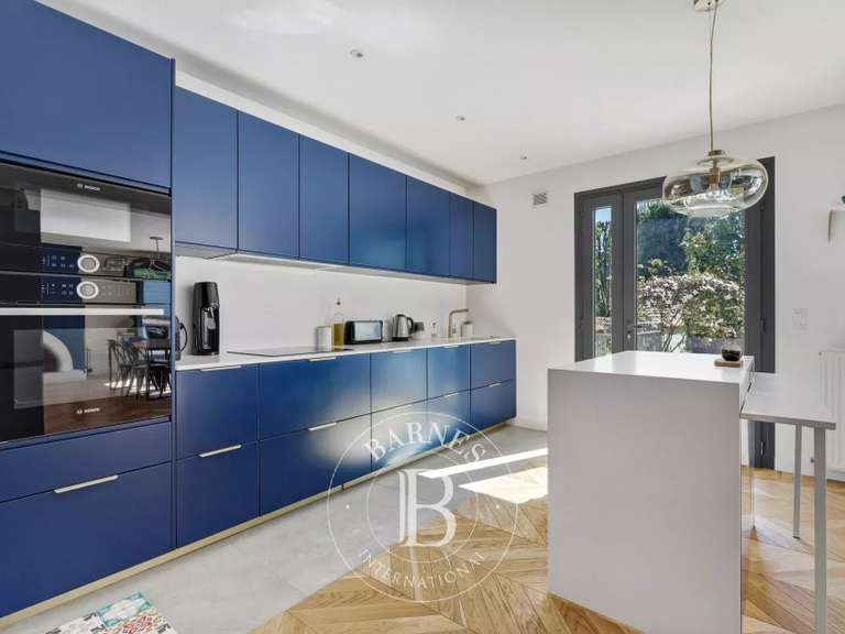 Maison Saint-Maur-des-Fossés - 5 chambres - 303m²