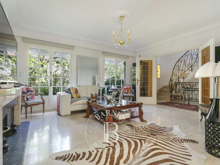 Maison Saint-Maur-des-Fossés - 5 chambres - 242m²