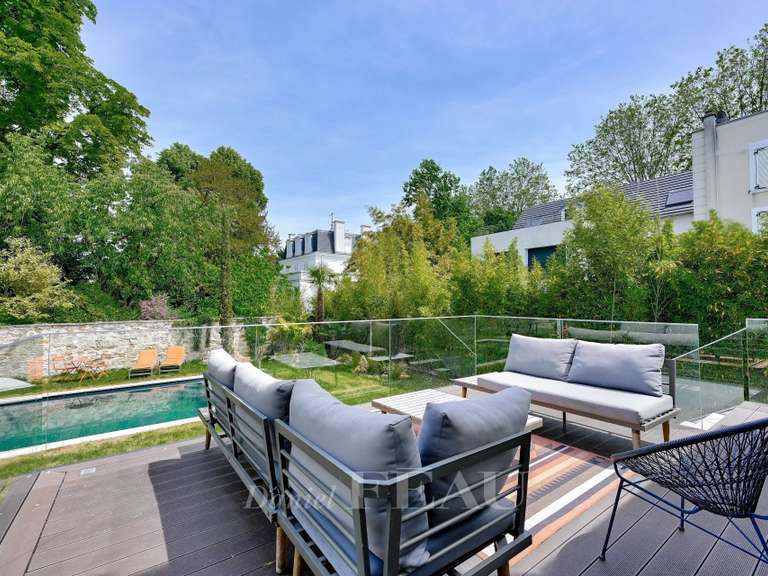 Maison Saint-Maur-des-Fossés - 6 chambres - 400m²
