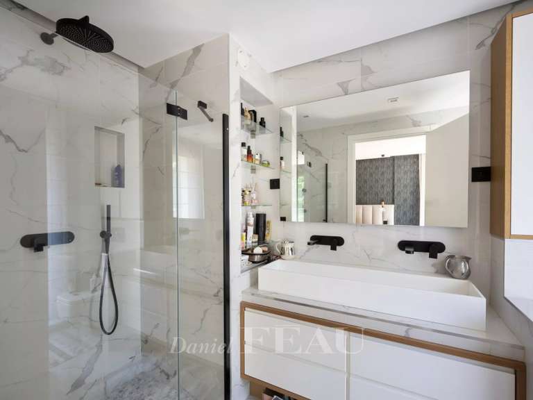Maison Saint-Maur-des-Fossés - 6 chambres - 400m²