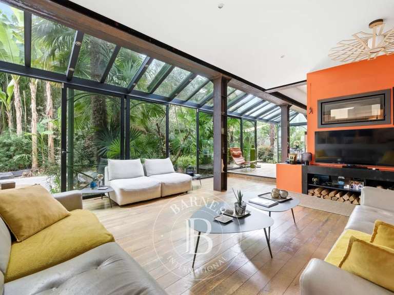 Maison Saint-Maur-des-Fossés - 5 chambres - 222m²